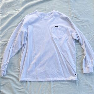 Nike Loose Fit White Long Sleeve Tee